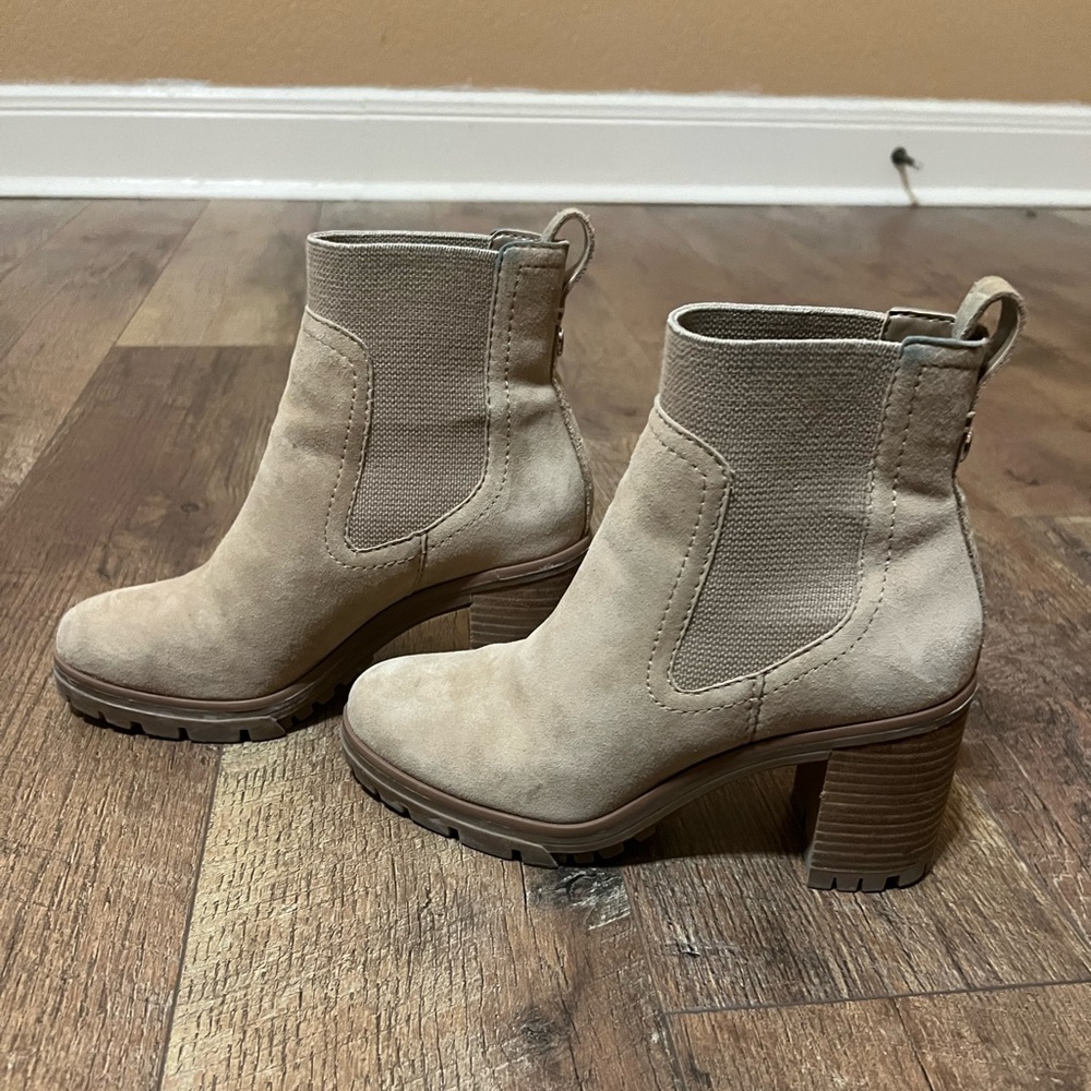 Vince Camuto Denniel Boots Size 7